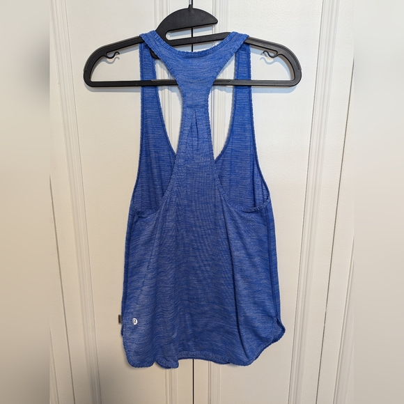 Lululemon singlet size 4 - Picture 3 of 3